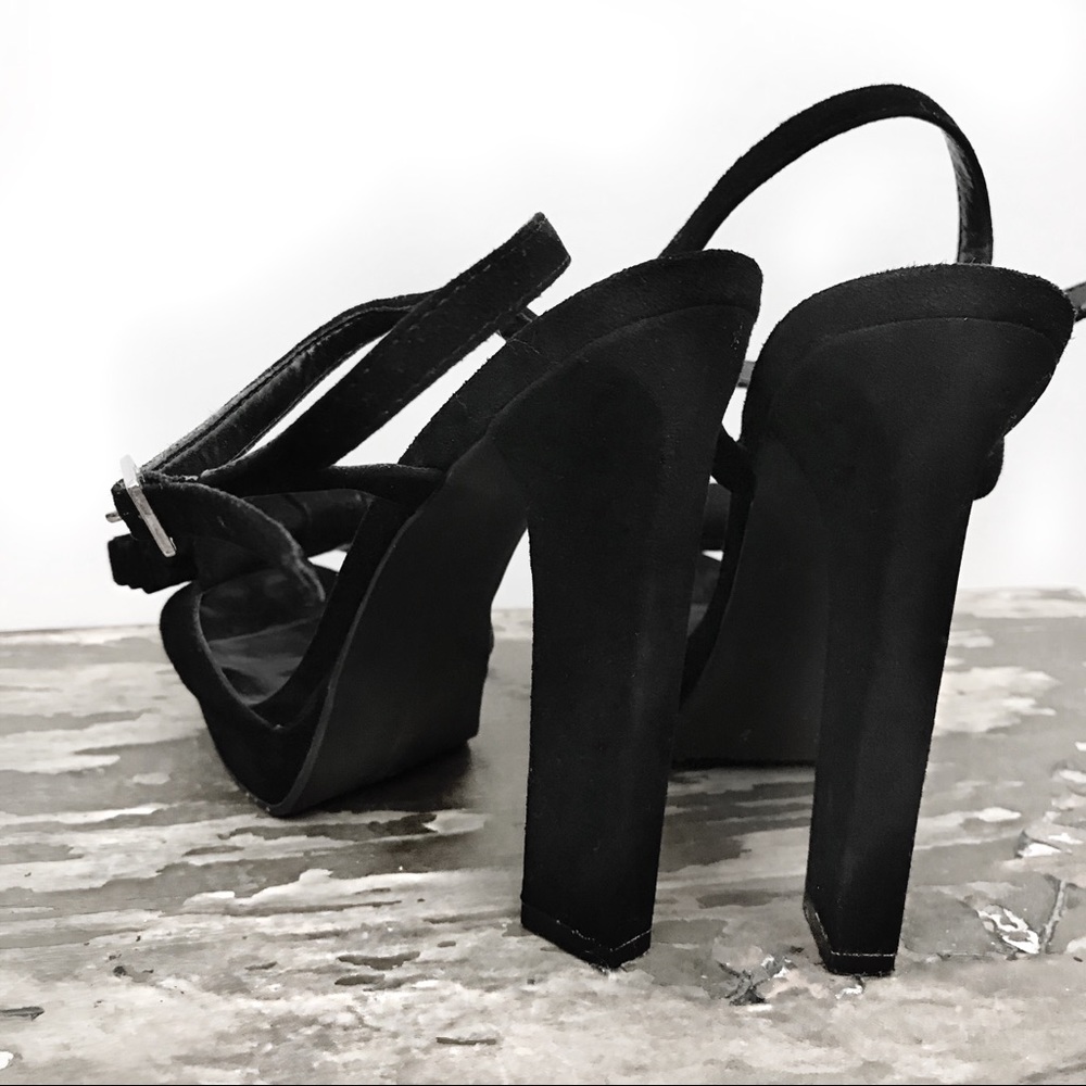Jessica Simpson black bow heels - Picture 3 of 3